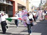 Comerciantes protestan en Cuautla ante el cierre de negocios.