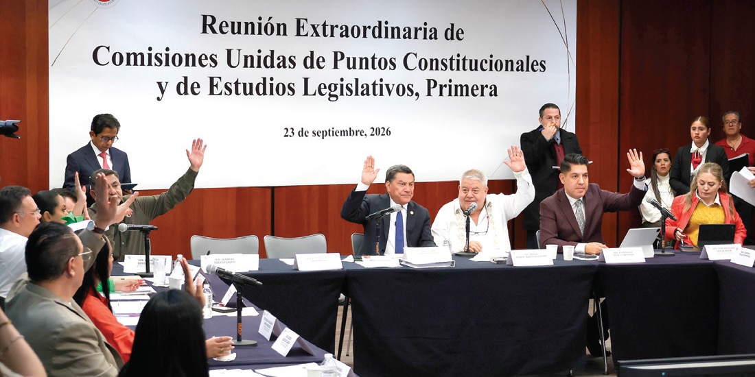 REUNIÓN de las comisiones unidas dictaminadoras, ayer en el Senado de la República