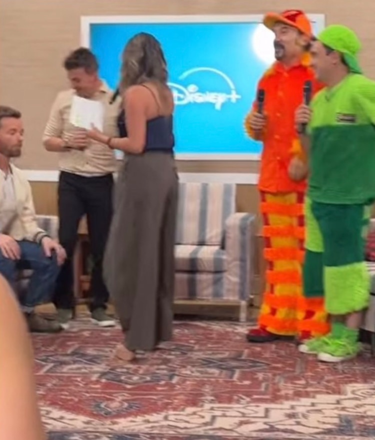 Malcolm el de en medio con la Familia Peluche