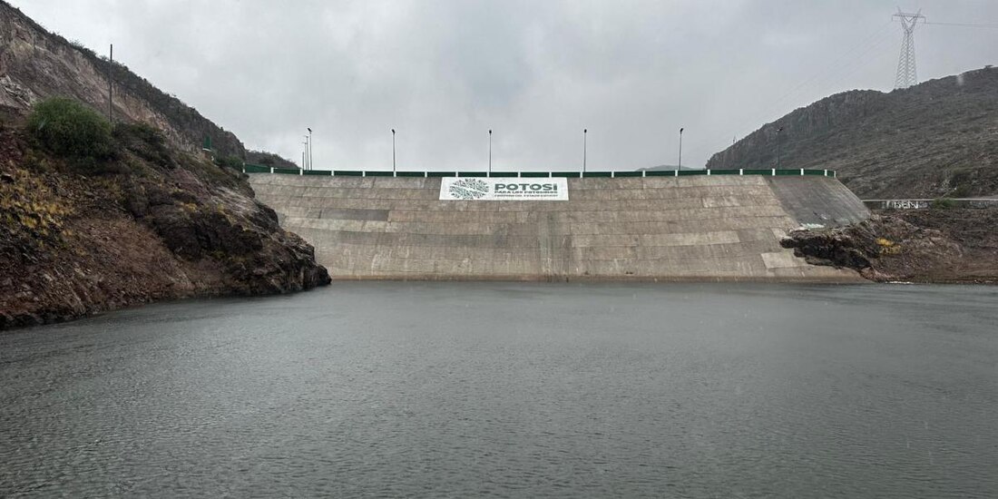 Por rehabilitación, presa 'El Peaje' vuelve a captar agua de lluvia en San Luis Potosí.