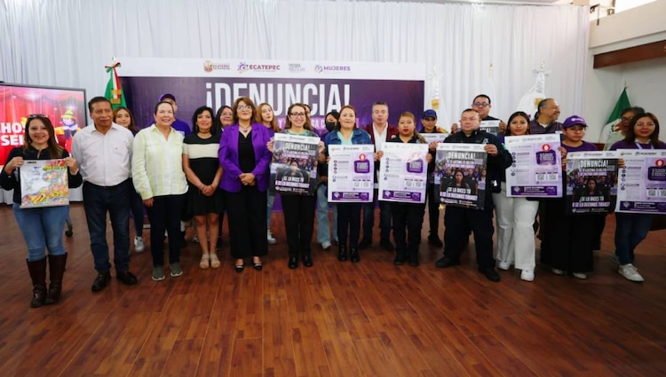 La presidenta municipal de Ecatepec, Azucena Cisneros Coss, dio a conocer las acciones de acompañamiento directo en colonias y escuelas.