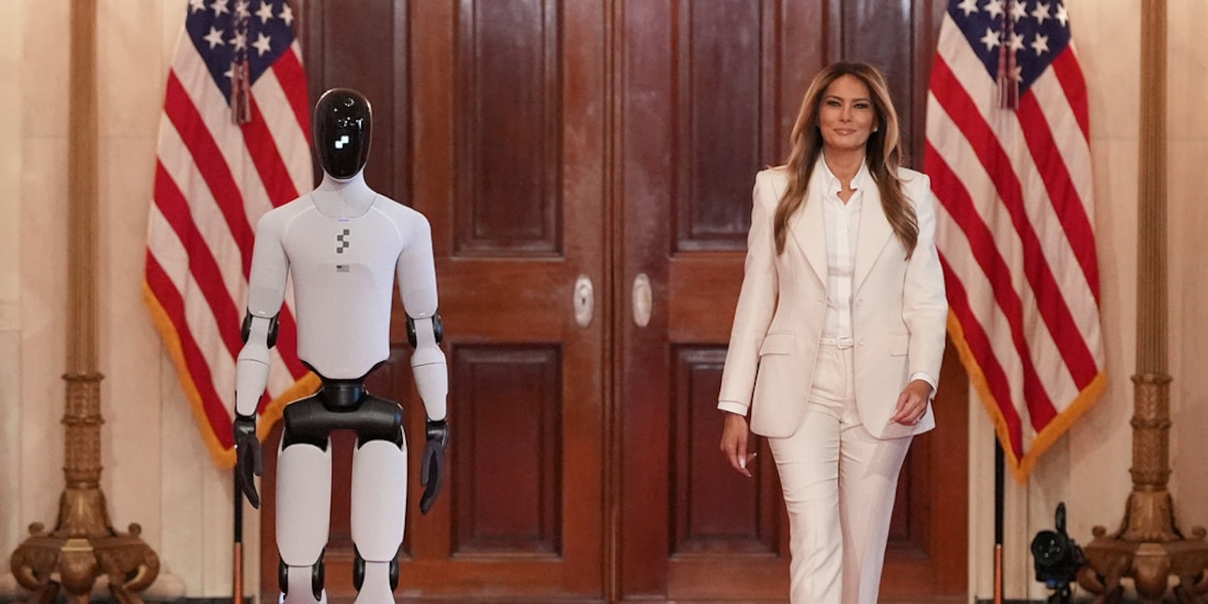 Melania Trump llega con robot humanoide a evento de IA