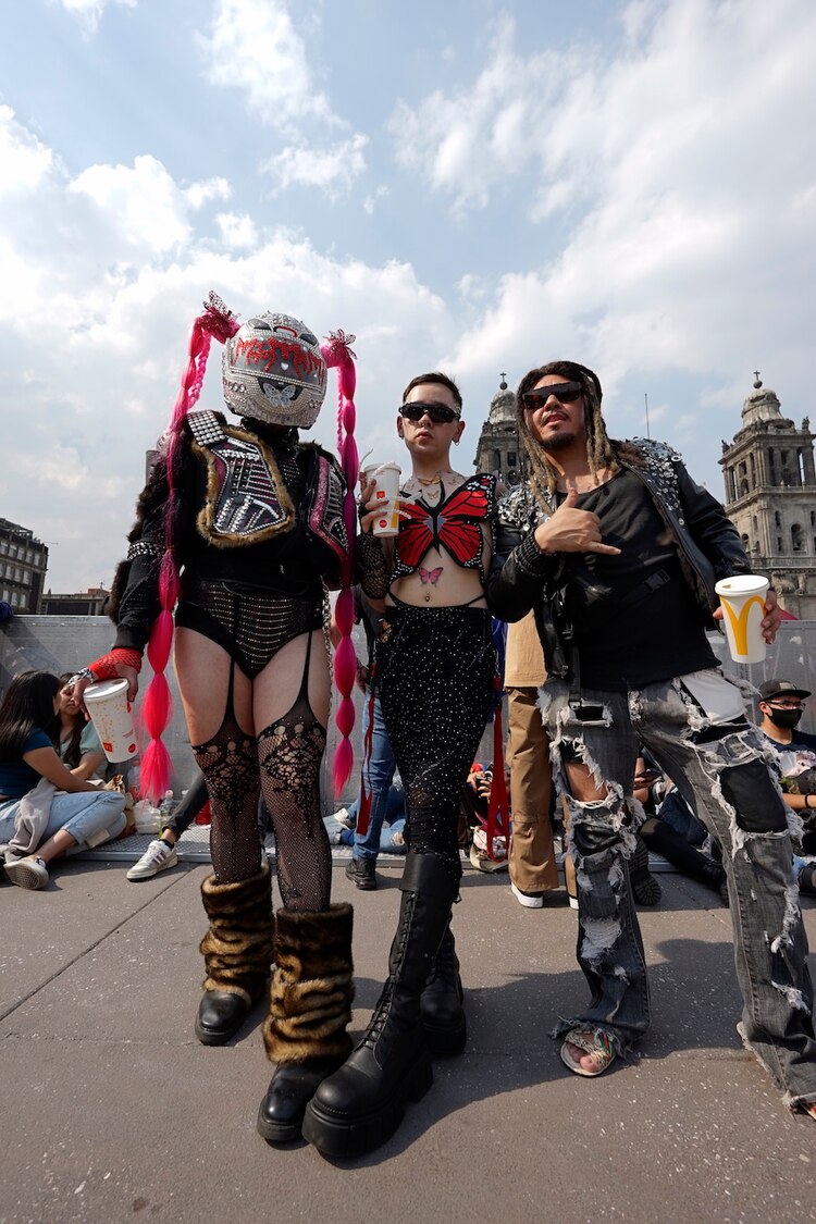 Fans de la española se llevaron sus outfits más espectaculares.