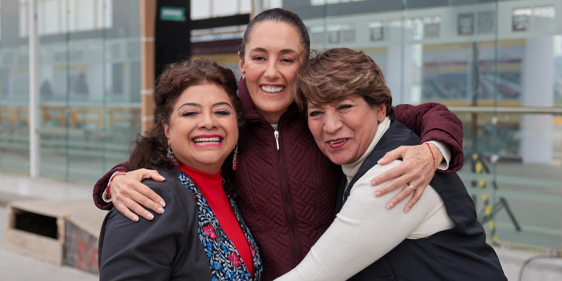 La Presidenta, ayer, con Clara Brugada y Delfina Gómez.