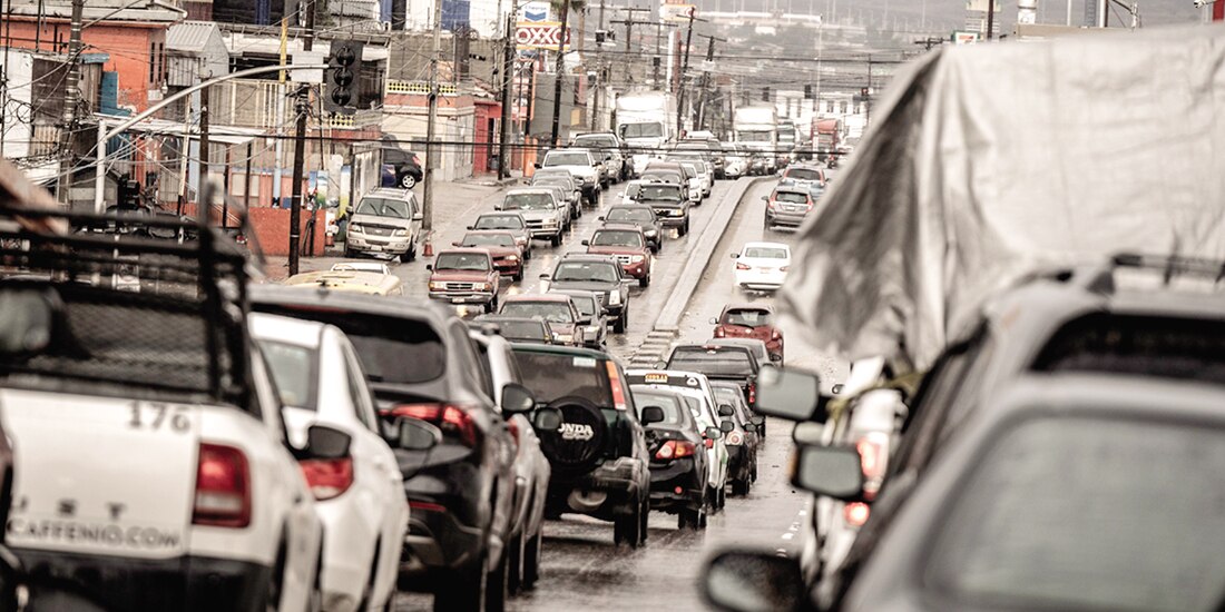 En Tijuana el frente frío 14 ocasionó caos vial y accidentes el 15 de noviembre.