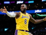 LeBron James, durante el duelo entre Lakers y Celtics en la NBA, el pasado 19 de noviembre.