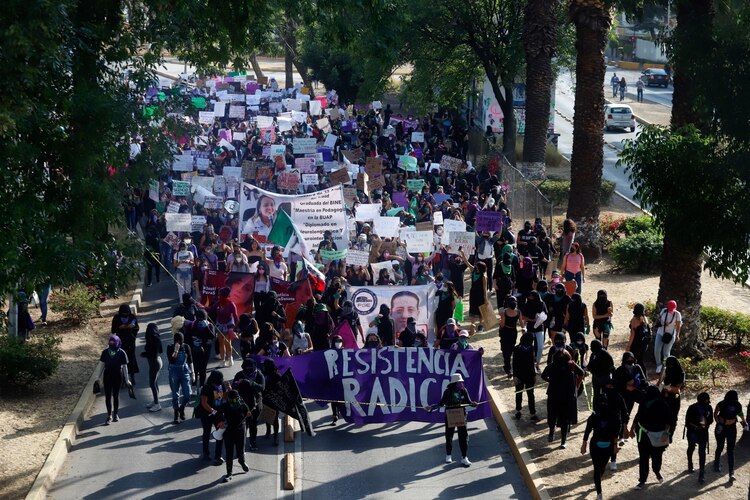 Algunas de las manifestaciones de mujeres que tuvieron lugar, ayer.