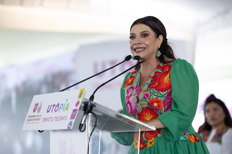 Clara Brugada inauguró la Utopía Temictli Tecómitl en San Antonio Tecómitl, alcaldía Milpa Alta, con instalaciones deportivas, culturales y de atención médica.