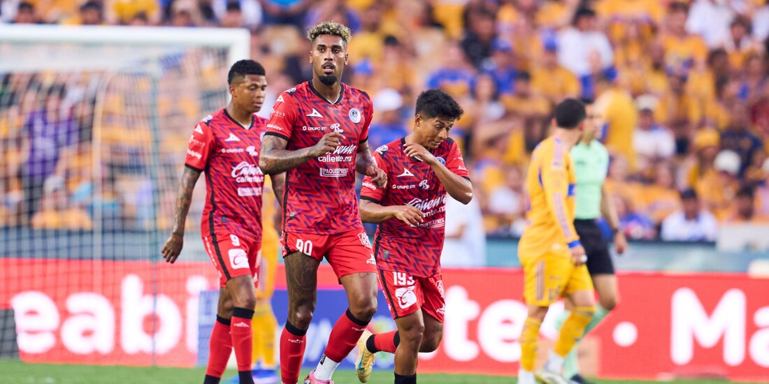 Mazatlán se despidió de la Liga MX con una goleada ante Tigres.