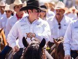 El gobernador de Nuevo León, Samuel García, celebró la diversidad cultural y la unión en la cabalgata de Monterrey