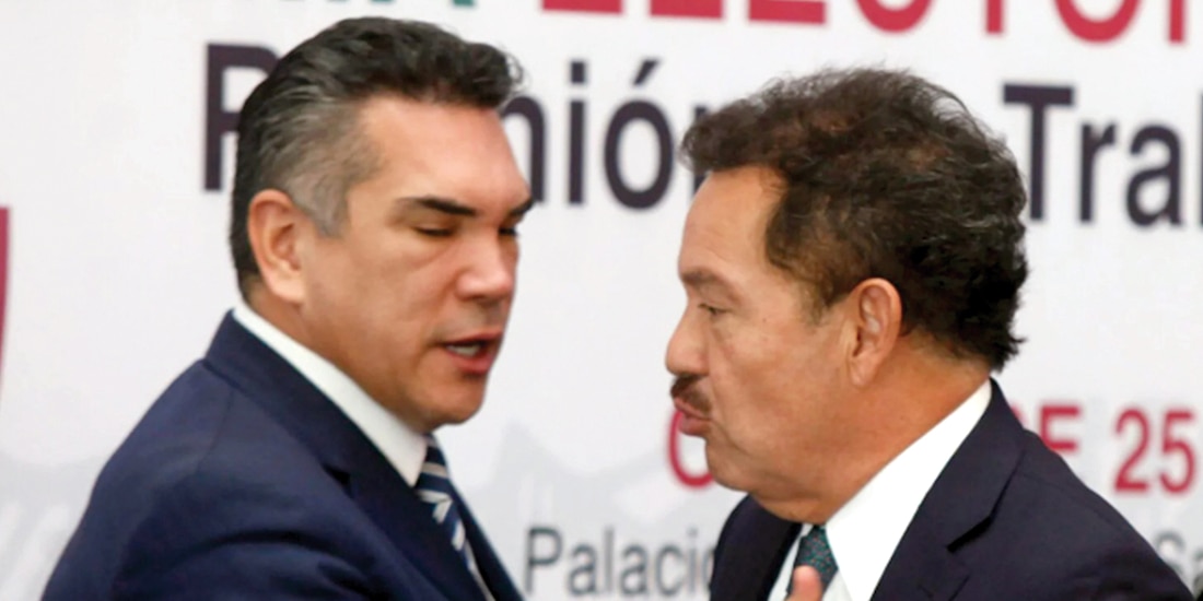 Alejandro Moreno conversa con Ignacio Mier durante una reunión, en imagen de archivo.