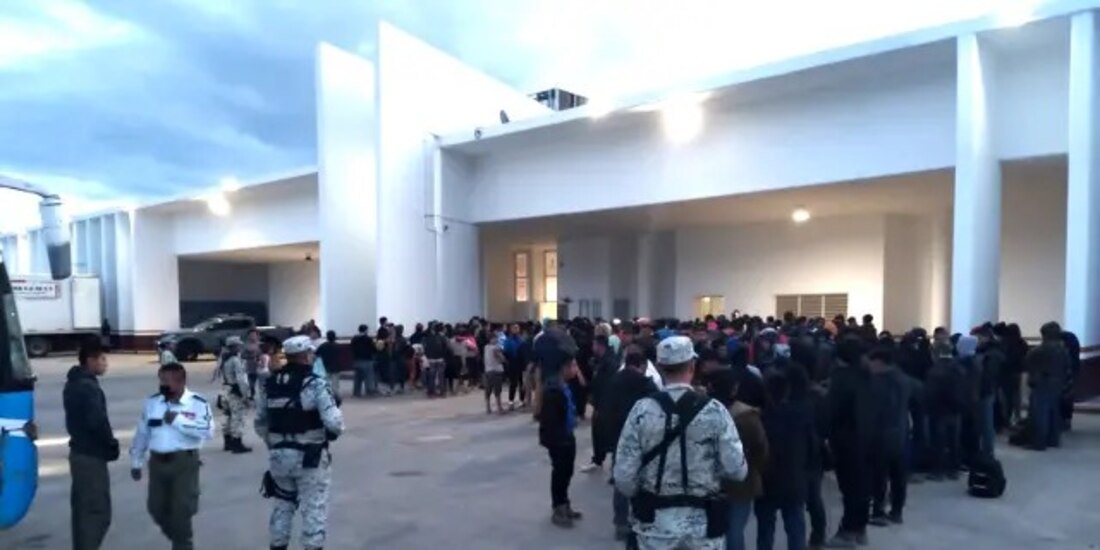 Rescata INM y GN a 300 migrantes en Veracruz