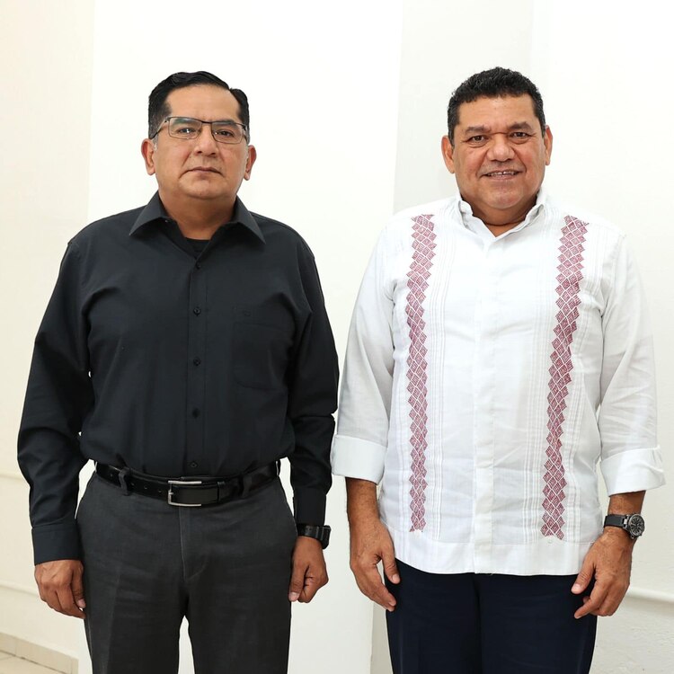 El gobernador de Tabasco, Javier May (der.) y el ahora exsecretario de Seguridad Víctor Hugo Chávez.