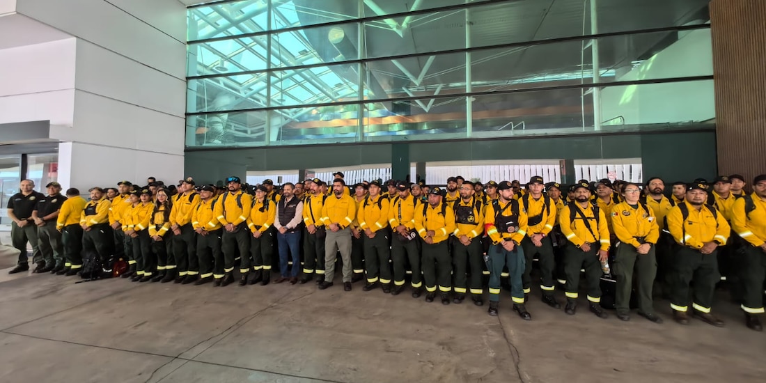 Sale segundo contingente hacia Columbia Británica, Canadá, para combatir incendios forestales