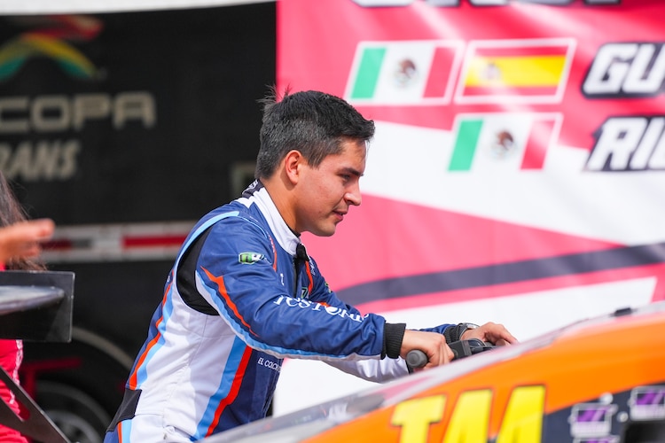 Koke de la Parra previo a una de sus competencias en la temporada.