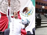 Sergio Gutiérrez Luna, presidente de la Cámara de Diputados, juega “dominadas” en pleno de San Lázaro con el exfutbolista Luis “Matador” Hernández