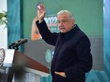 El Presidente Andrés Manuel López Obrador, durante su conferencia matutina, desde Sonora.