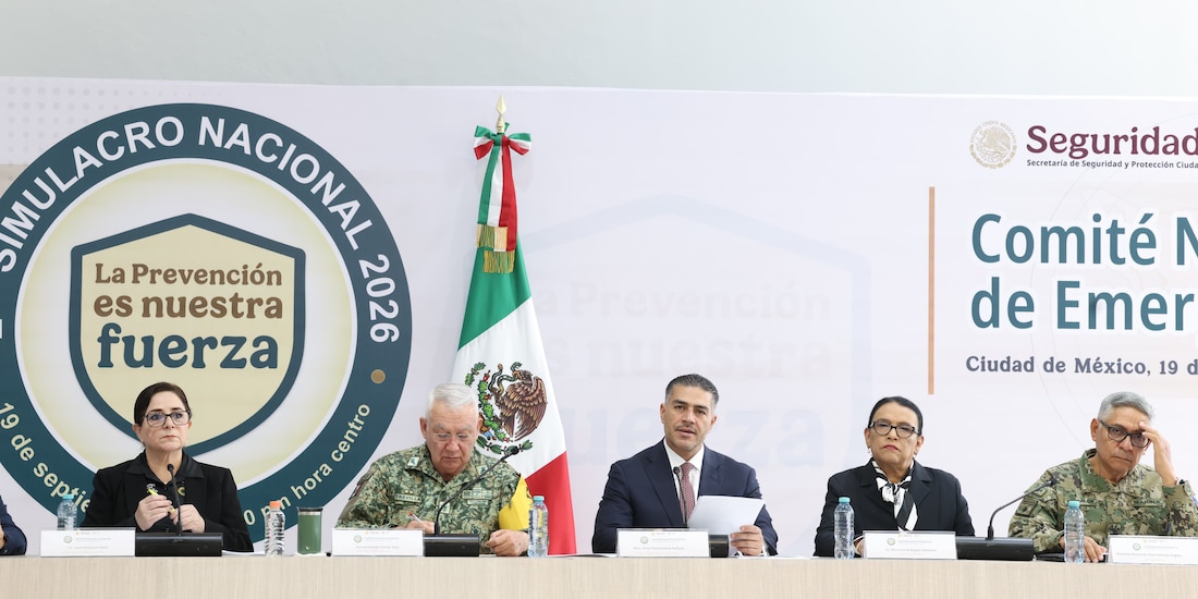Conferencia de autoridades federales tras el Segundo Simulacro Nacional 2026.