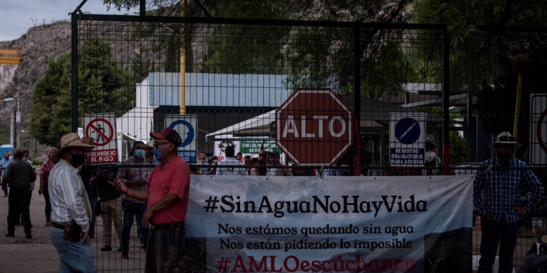 Pobladores y agricultores mantienen tomada la presa La Boquilla desde el pasado 8 de septiembre, luego de expulsar a los elementos de la Guardia Nacional que la resguardaban.