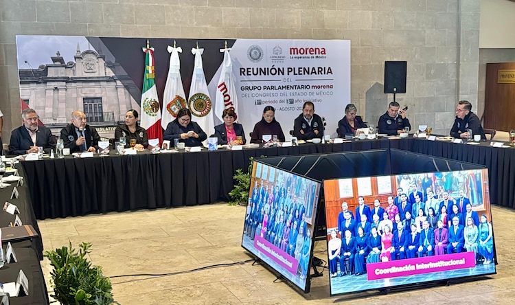 Reunión plenaria del grupo parlamentario de Morena en el Estado de México.