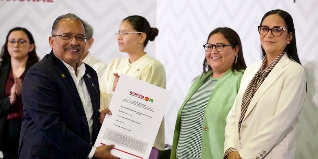 Andrés Mijes se registra para 4T en Nuevo León.