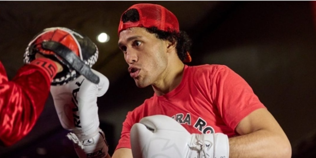 Padre de David Benavidez vuelve a juzgar a 'Canelo' por evitar a su hijo