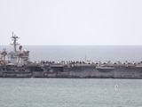 El portaaviones de EU USS Abraham Lincoln navega hacia Tailandia, ayer.
