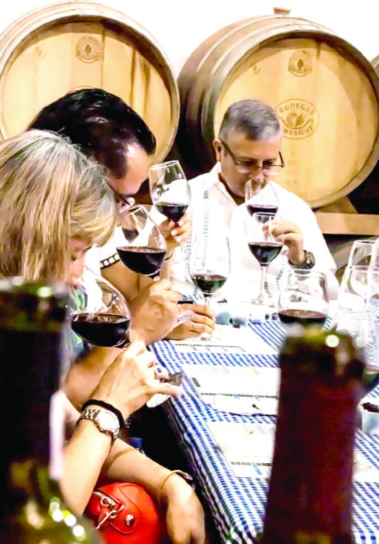 Antes de beber disfruta de los aromas
de la bebida