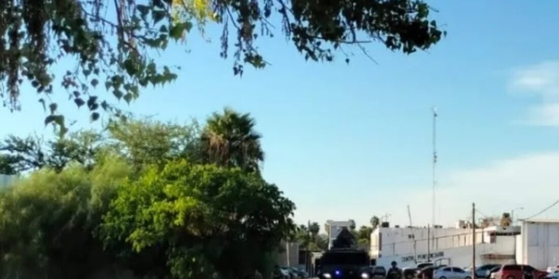 Una riña ocurrida en el Centro Penitenciario Goros II, en Los Mochis, Sinaloa, resultó en la muerte de tres internos y lesiones a otro.