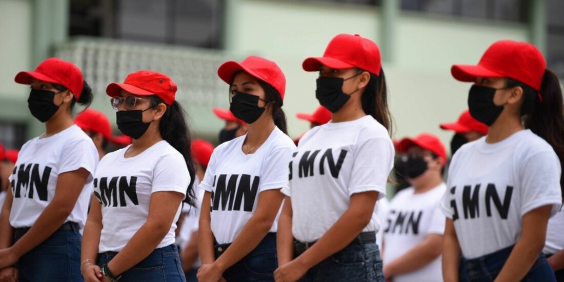 La diputada de Morena, Laura Imelda Pérez propuso hacer el servivio militar obligatorio para mujeres.