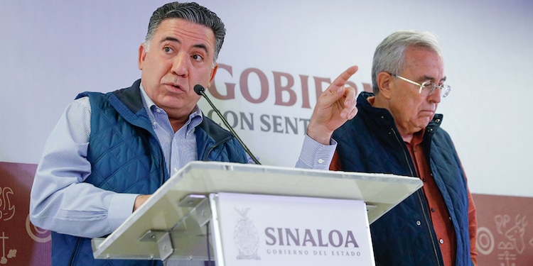 Enrique Inzunza y Rubén Rocha, en conferencia de prensa, en imagen de archivo.
