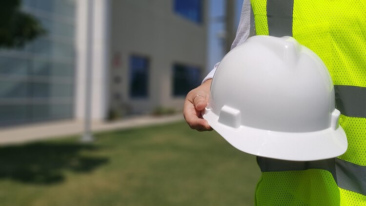 La empresa que está contratando ofrece todas las prestaciones de ley.