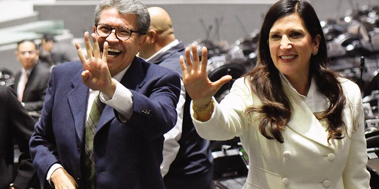 Ricardo Monreal, presidente de la Jucopo, con Kenia López, presidenta de la Cámara baja, en sesión del 16 de octubre.