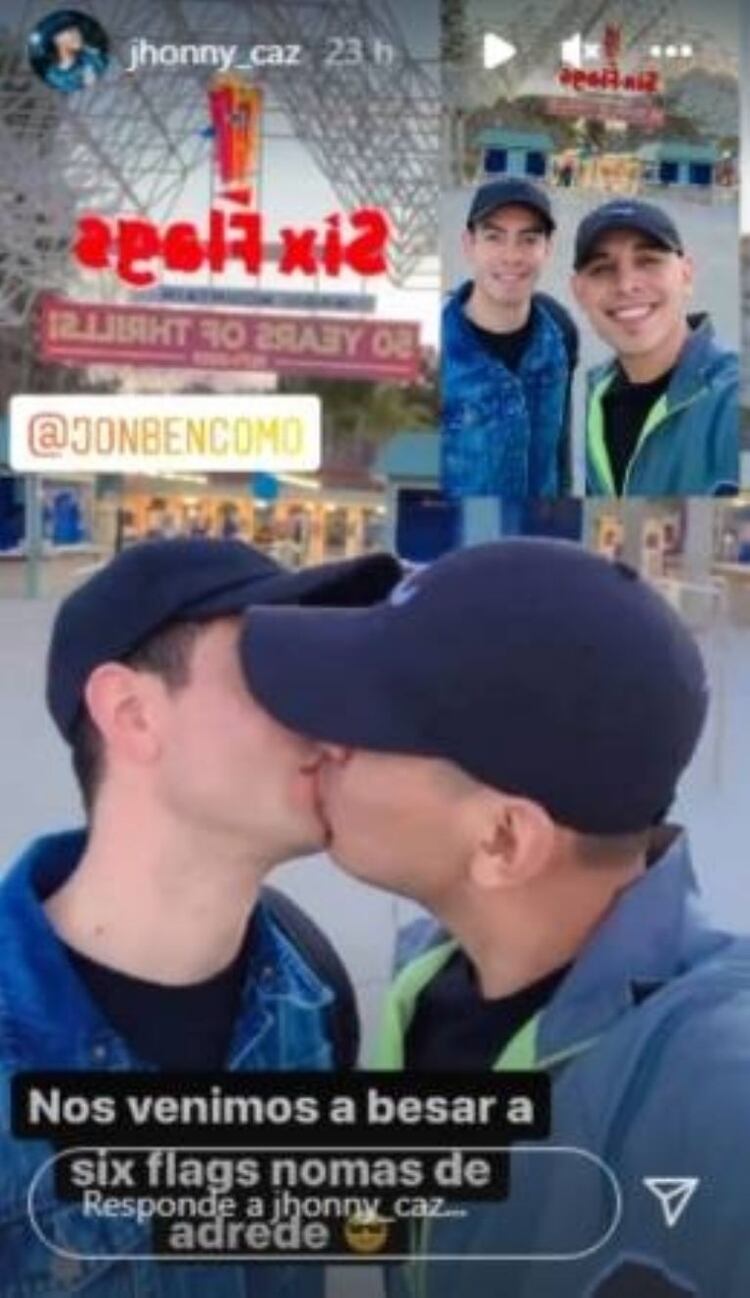 Jhonny Caz y su prometido en Six Flags