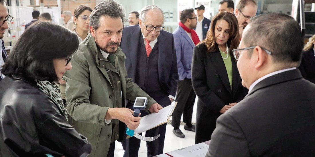 El director del IMSS y el secretario de Salud, ayer, en Querétaro.