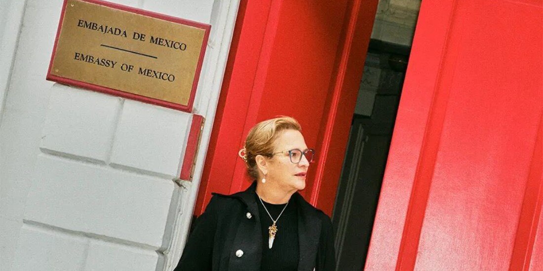 ‘Si yo digo que te hinques, te hincas’, revelan malos tratos de exembajadora de México en Reino Unido.