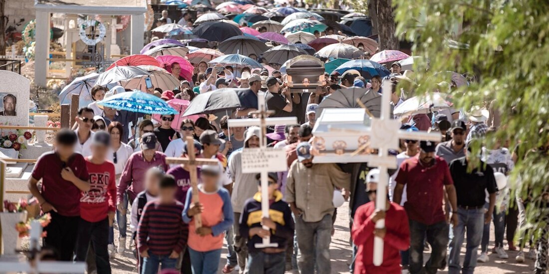 En Villanueva se realizó el cortejo fúnebre de 2 de los jóvenes, ayer.