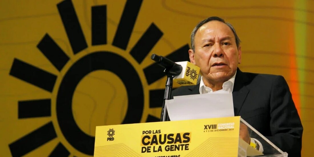 El líder nacional del PRD, Jesús Zambrano Grijalva, en una foto de archivo.