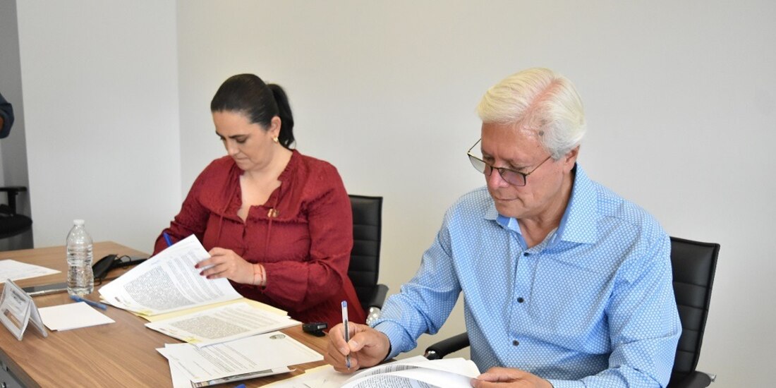 Jaime Bonilla Valdez, firmó dos convenios con el Gobierno federal y el Ayuntamiento de Tijuana, para el reacomodo de 302 familias damnificadas