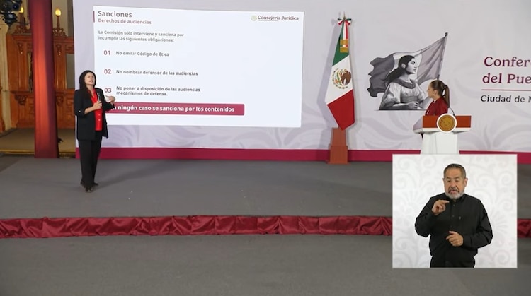 Explicación en Palacio Nacional.