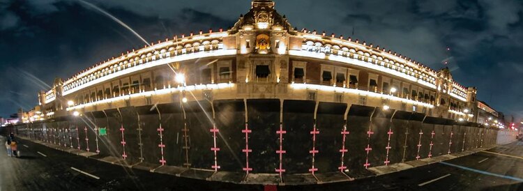 Palacio Nacional fue protegido previo a la marcha feminista del 8 M