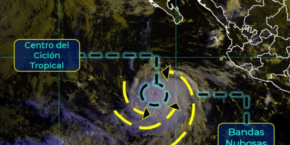 El huracán Linda avanzó a categoría 2 y provoca oleaje en cinco estados.