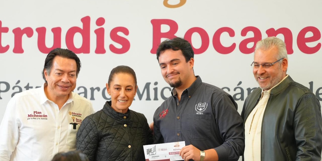 Universitarios de Michoacán reciben los primeros apoyos bimestrales destinados a solventar sus gastos de transporte.