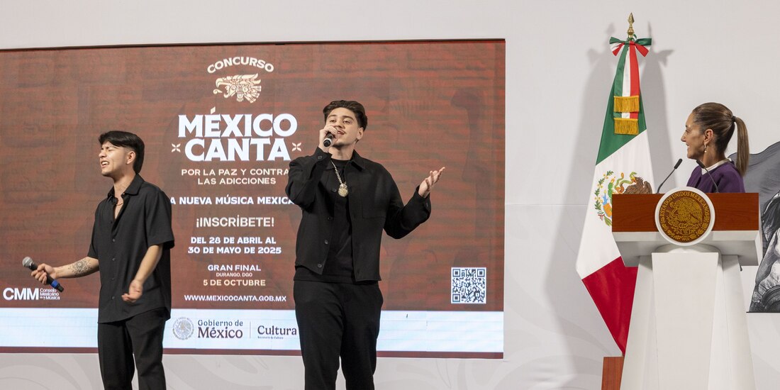 Artistas independientes el pasado 7 de abril, en la conferencia matutina, en la presentación de México Canta.