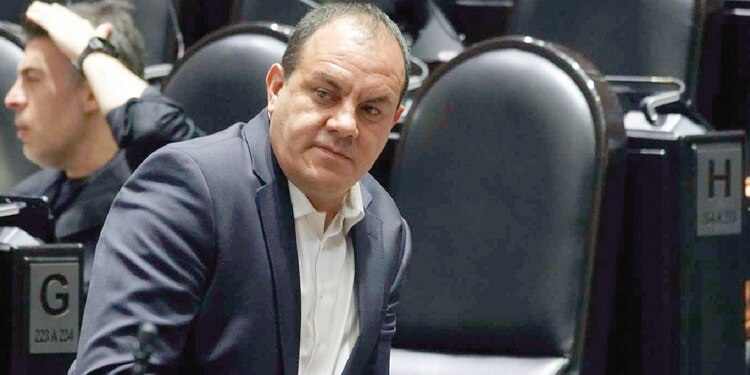 El diputado federal de Morena, Cuauhtémoc Blanco, ayer, durante la sesión del pleno.