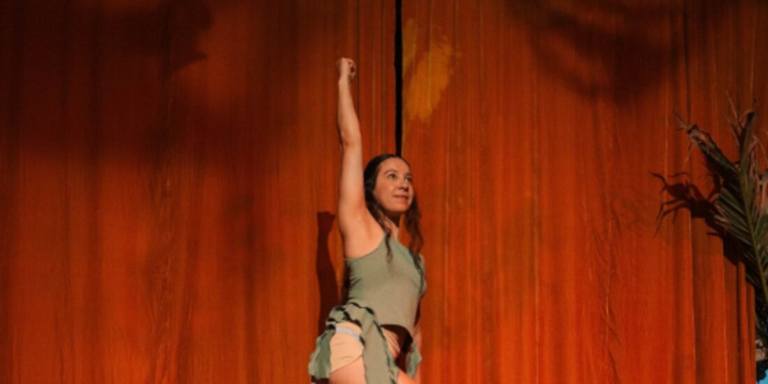 Los artistas, en una sesión de fotos del montaje Regreso.