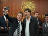 El senador Gerardo Fernández Noroña, ayer, en reunión con empresarios.