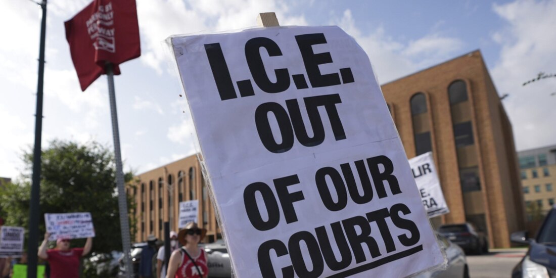 Defensores migrantes se manifestaron el pasado 1 de julio en Texas.