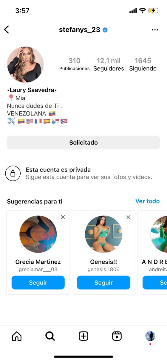 Laury tiene privada sus redes.