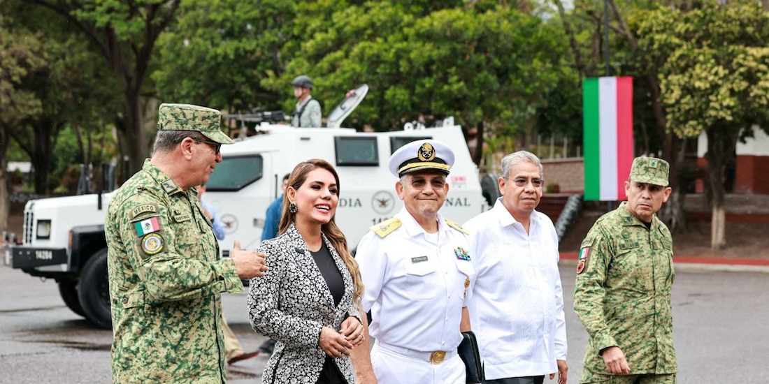 De izq. a der.: El general Enrique Martínez, la gobernadora Evelyn Salgado, el contralmirante Arturo Atencio, el fiscal Zipacná Torres y el general Jorge Nieto, ayer.
